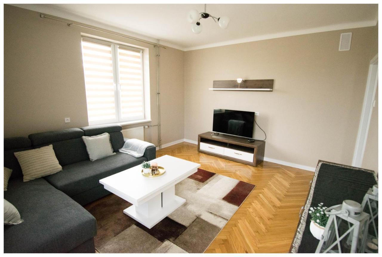 Color 24 Apartament III Stalowa Wola Ngoại thất bức ảnh