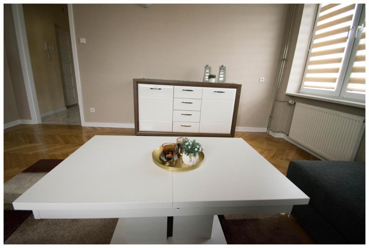 Color 24 Apartament III Stalowa Wola Ngoại thất bức ảnh