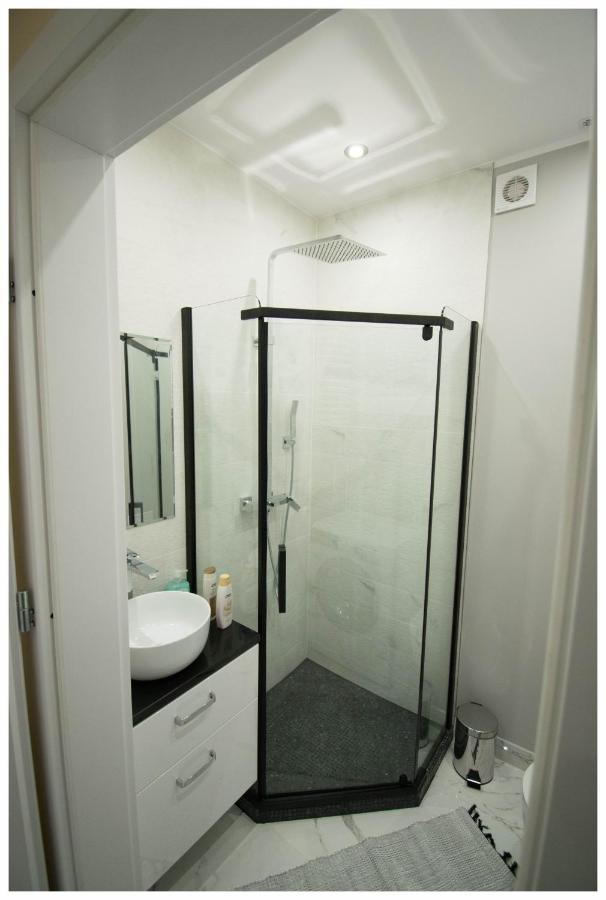 Color 24 Apartament III Stalowa Wola Ngoại thất bức ảnh